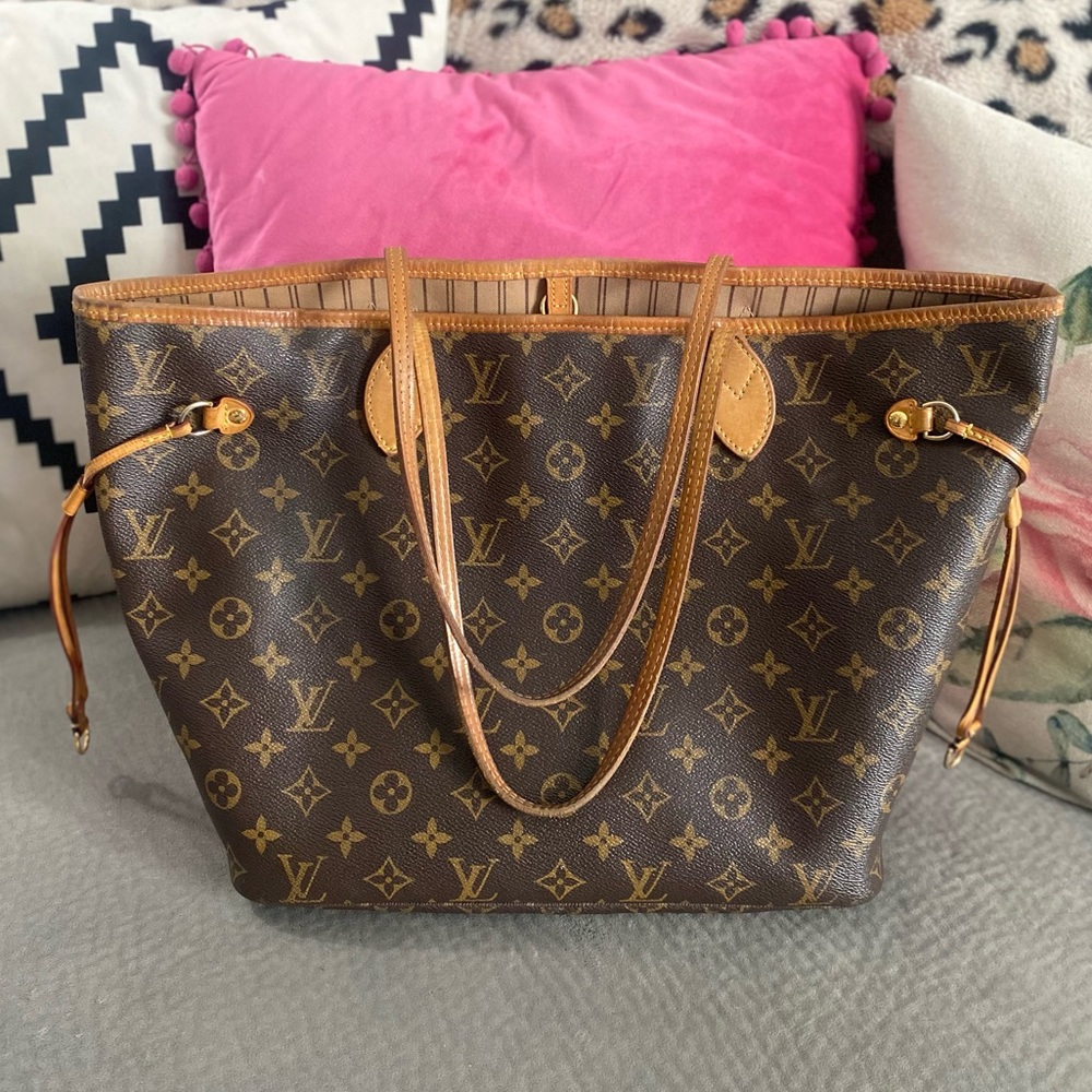 Used Louis Vuitton Neverfull MM.